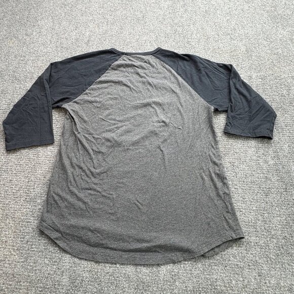 Mitchell & Ness Charlotte Hornets T Shirt Large Raglan 3/4 Sleeve Tee Distressed - Picture 2 of 16